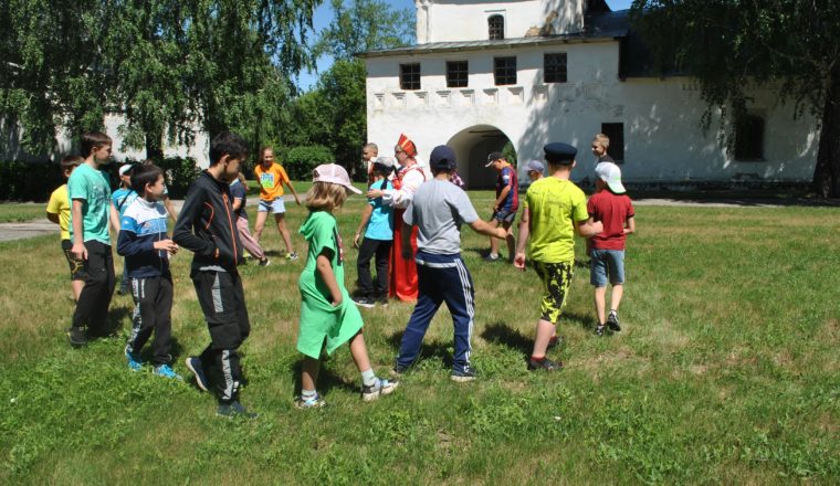 Гостями музея А.Н.Радищева стали дети из детского оздоровительного лагеря «Радуга» села Радищево Кузнецкого района Пензенской области
