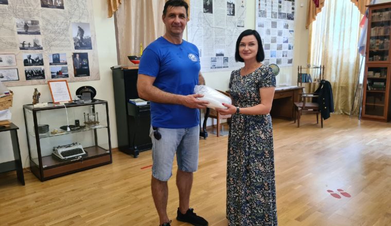 Литературному музею передали медицинские маски