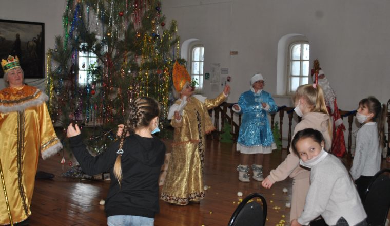 В музее А.Н. Радищева встречаются со сказочными героями