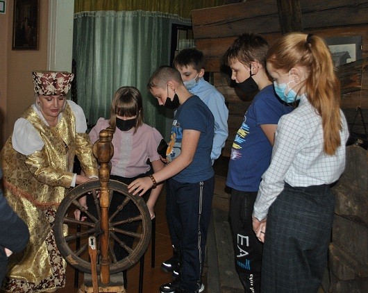 В музее А.Н. Радищева Прасковья Климентьевна встречает гостей