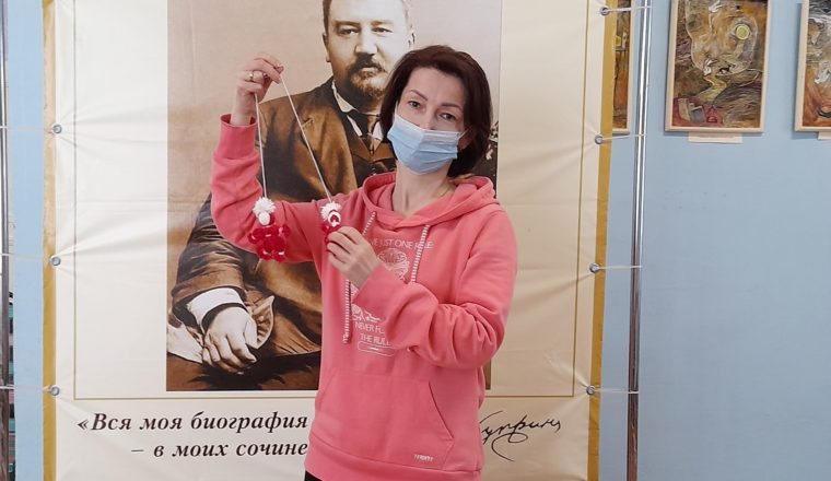 В музее А.И.Куприна учат делать куклу — оберег