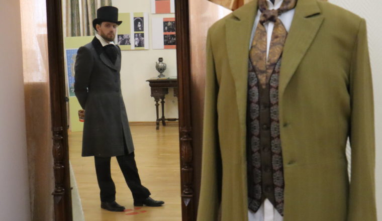 В Пензе открылась выставка «Театральная жизнь «Обыкновенной истории»