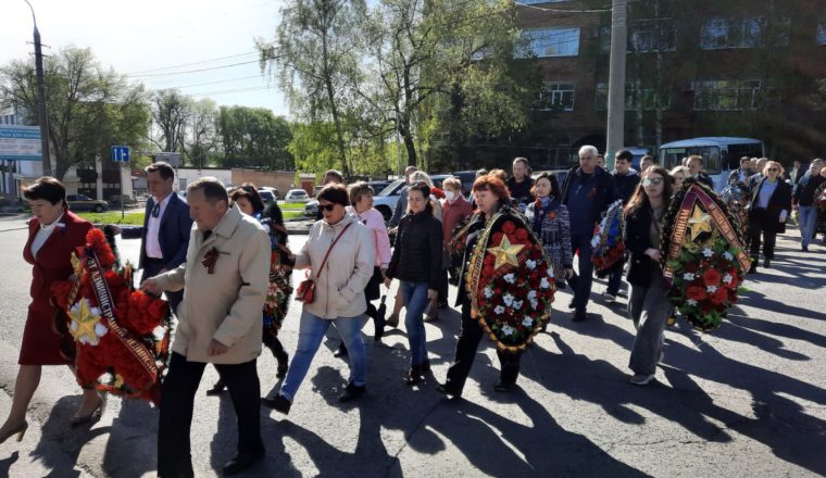В День Победы руководство Объединения возложило венки к могилам воинов