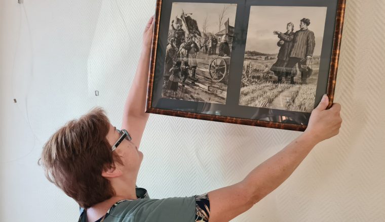 В Литературном музее монтируют новую выставку — «Вас приветствует художник Лебедев»