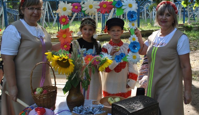 С музеем А.Н. Радищева отмечают Яблочный Спас