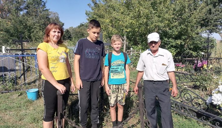 Сотрудники музея А.И. Куприна провели акцию «Чтим память предков»
