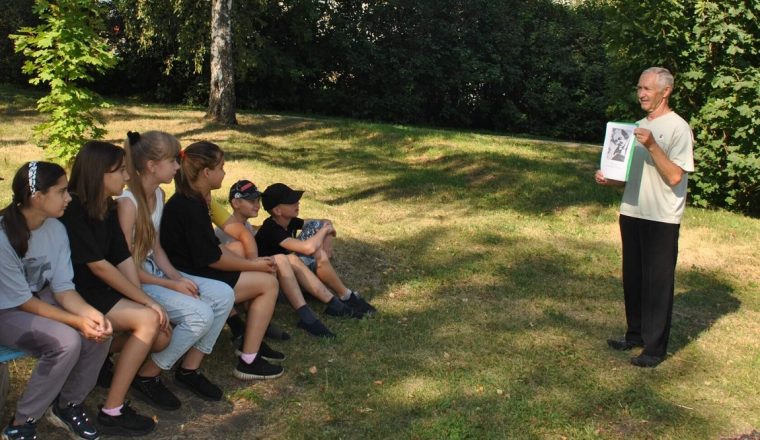 С музеем А.Н. Радищева изучают творчество Александры Анисимовой