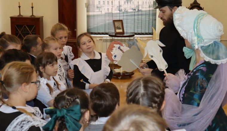 В Литературном музее провели квест по басням И.А. Крылова