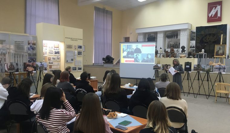 В Саранске стартовал цикл выставок Пензенского литературного музея