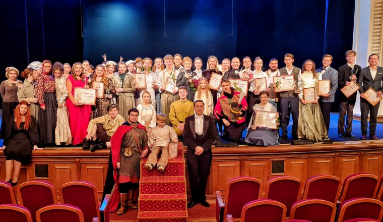 В Драмтеатре торжественно завершился V Международный конкурс чтецов