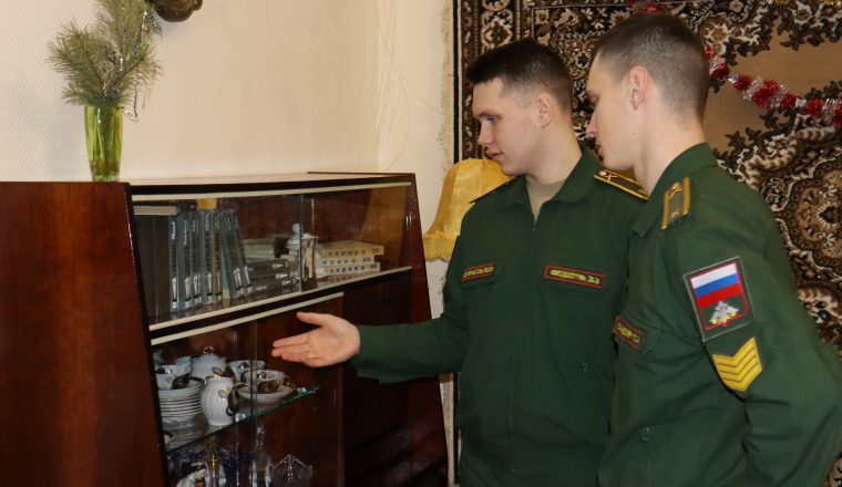 В Литературном музее провели экскурсию для будущих офицеров