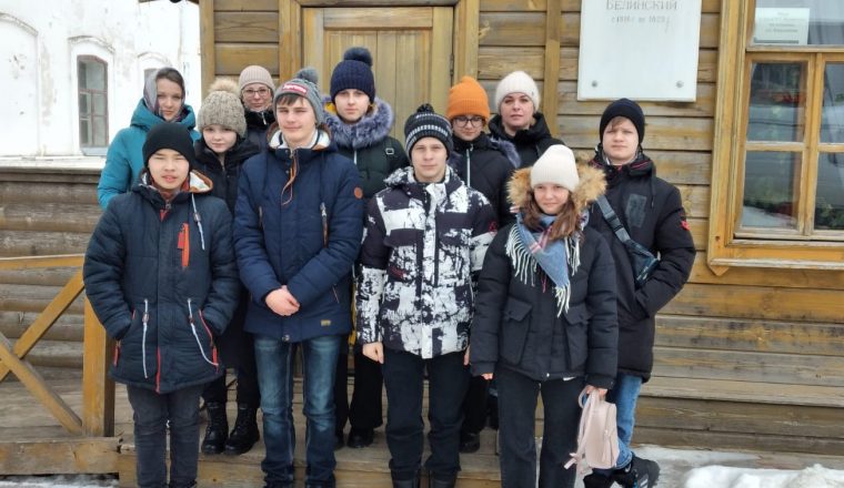 По Пушкинской карте ребята знакомятся с историей семьи Белинских, городом Чембаром (современный город Белинский)