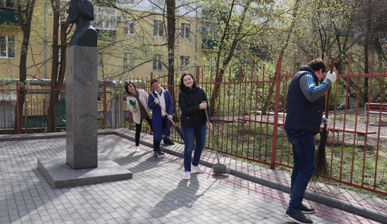 В литературном Объединении провели субботник