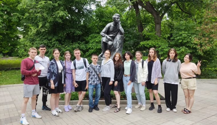 Студенты Пензенского госуниверситета в музее В.Г. Белинского