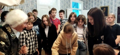 О работе сотрудников музея А.Н. Радищева рассказывают посетители