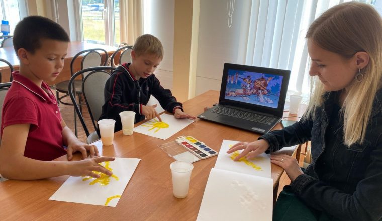 Сотрудники Литературного музея провели детское занятие в пункте временного размещения