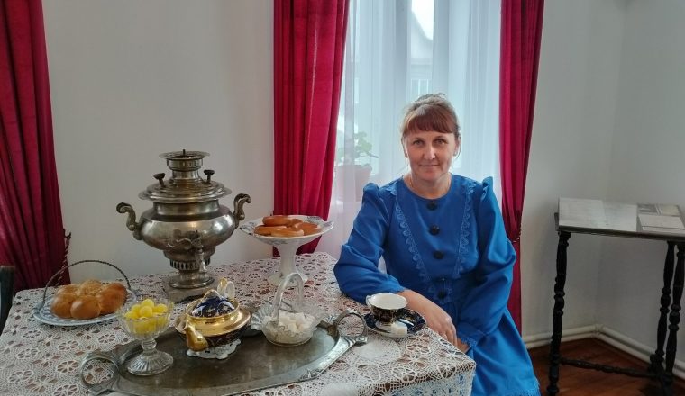 В музее А.И. Куприна гостей встречает матушка писателя