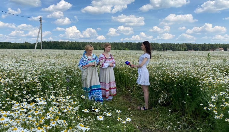 Сотрудники Литературного музея рассказали телеканалу «Россия-1» об истории и символизме Дня семьи, любви и верности