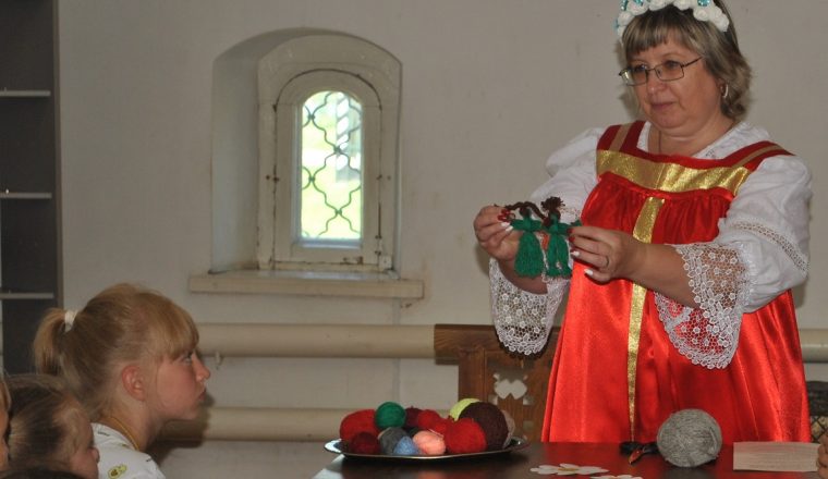 В музее А.Н. Радищева изготавливают обереги