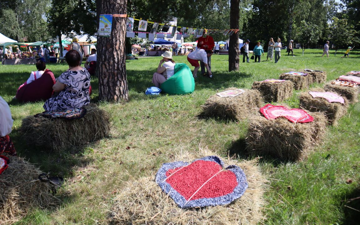 “ТИХВИНСКАЯ ЯРМАРКА” СОБИРАЕТ В РАДИЩЕВО ВСЁ БОЛЬШЕ ЛЮДЕЙ