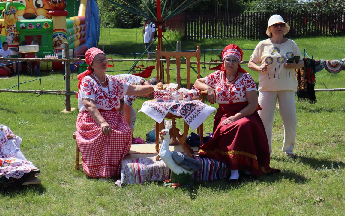 Собираю ярмарку. Тихвинская ярмарка Радищево. Тихвинская ярмарка Радищево 2023. Ярмарка праздник. Тихвинская ярмарка на карте.