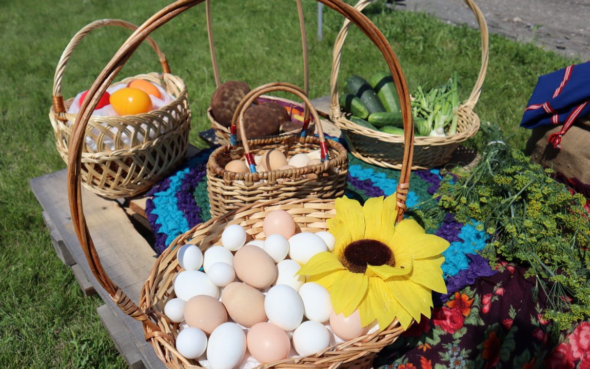 “ТИХВИНСКАЯ ЯРМАРКА” СОБИРАЕТ В РАДИЩЕВО ВСЁ БОЛЬШЕ ЛЮДЕЙ