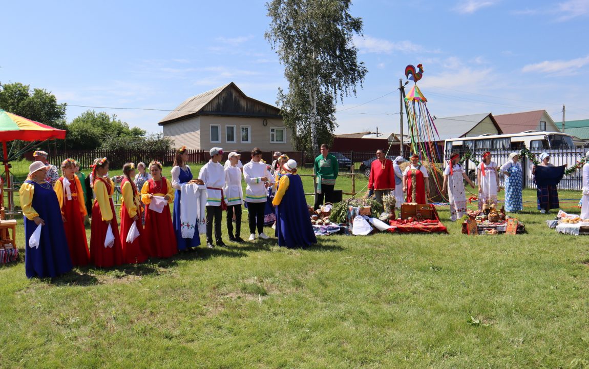 “ТИХВИНСКАЯ ЯРМАРКА” СОБИРАЕТ В РАДИЩЕВО ВСЁ БОЛЬШЕ ЛЮДЕЙ