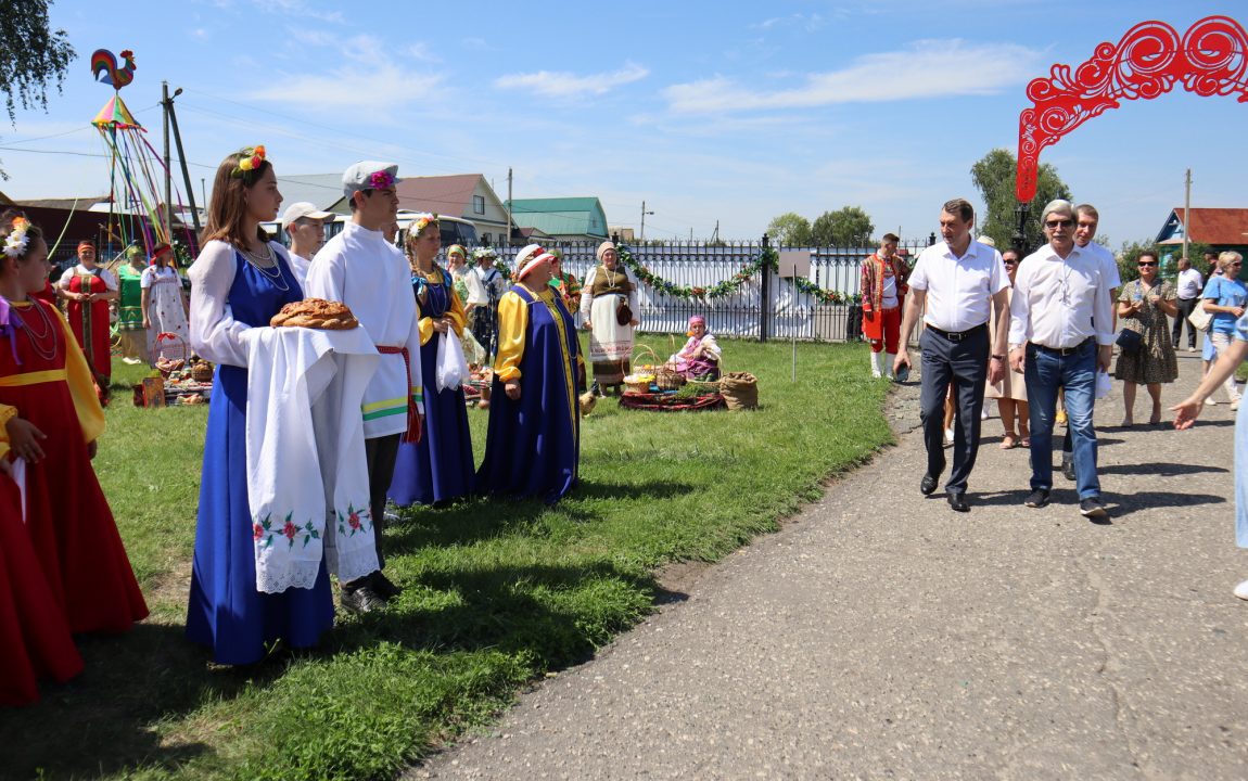 “ТИХВИНСКАЯ ЯРМАРКА” СОБИРАЕТ В РАДИЩЕВО ВСЁ БОЛЬШЕ ЛЮДЕЙ
