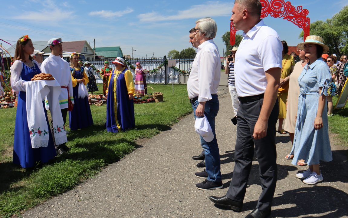 “ТИХВИНСКАЯ ЯРМАРКА” СОБИРАЕТ В РАДИЩЕВО ВСЁ БОЛЬШЕ ЛЮДЕЙ