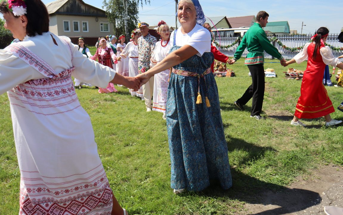 “ТИХВИНСКАЯ ЯРМАРКА” СОБИРАЕТ В РАДИЩЕВО ВСЁ БОЛЬШЕ ЛЮДЕЙ