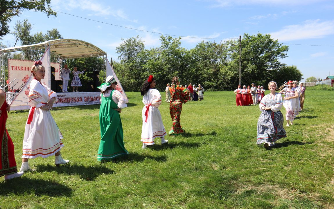“ТИХВИНСКАЯ ЯРМАРКА” СОБИРАЕТ В РАДИЩЕВО ВСЁ БОЛЬШЕ ЛЮДЕЙ