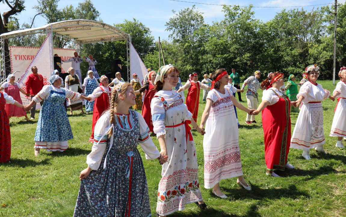 “ТИХВИНСКАЯ ЯРМАРКА” СОБИРАЕТ В РАДИЩЕВО ВСЁ БОЛЬШЕ ЛЮДЕЙ