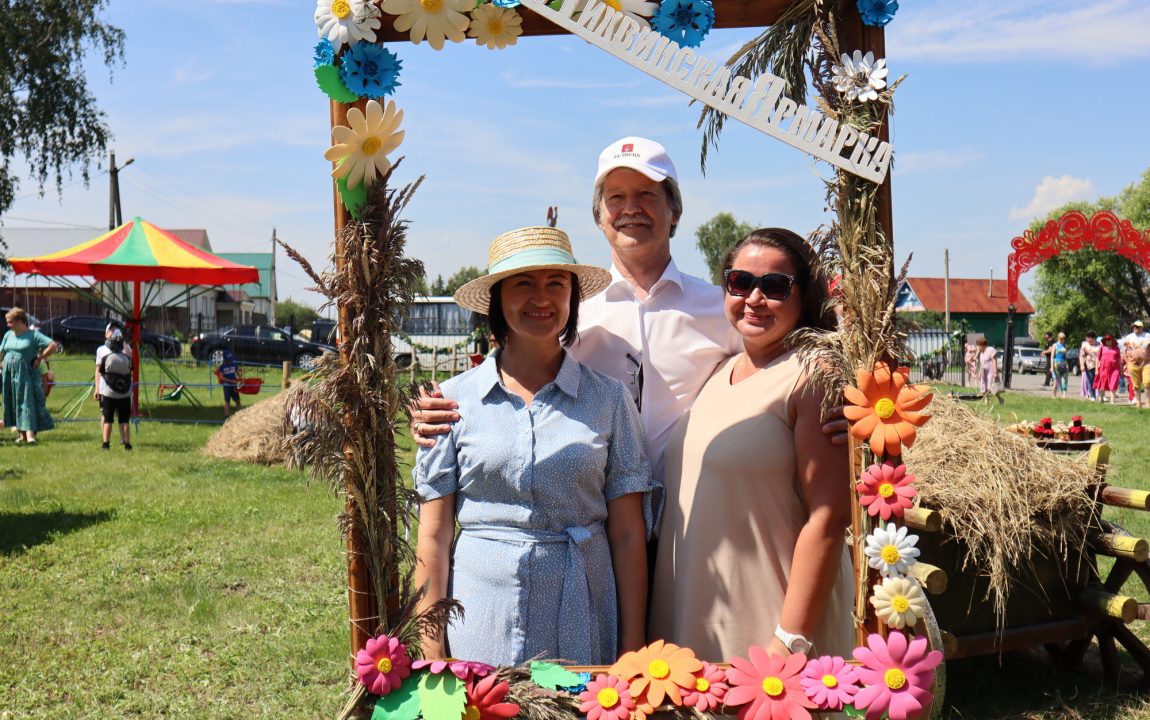 “ТИХВИНСКАЯ ЯРМАРКА” СОБИРАЕТ В РАДИЩЕВО ВСЁ БОЛЬШЕ ЛЮДЕЙ