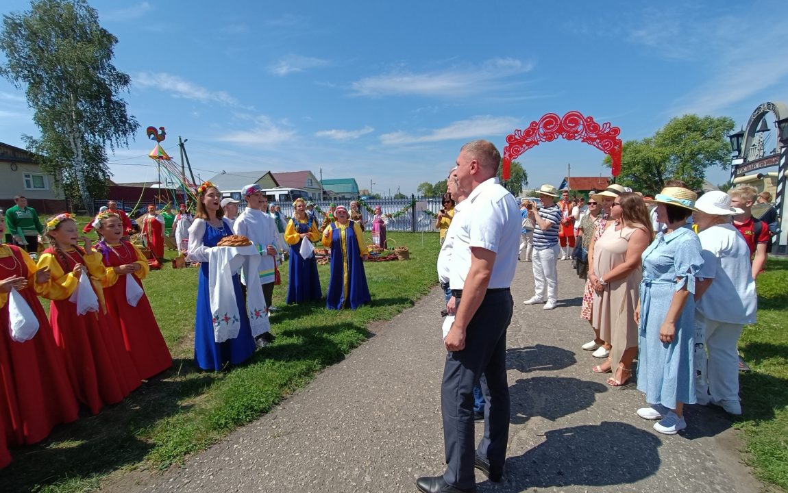 “ТИХВИНСКАЯ ЯРМАРКА” СОБИРАЕТ В РАДИЩЕВО ВСЁ БОЛЬШЕ ЛЮДЕЙ