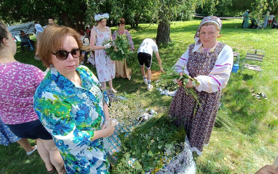 “ТИХВИНСКАЯ ЯРМАРКА” СОБИРАЕТ В РАДИЩЕВО ВСЁ БОЛЬШЕ ЛЮДЕЙ