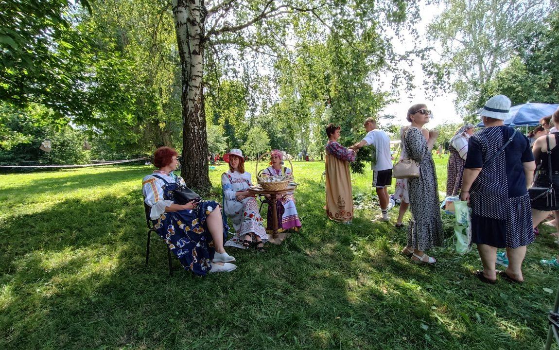 “ТИХВИНСКАЯ ЯРМАРКА” СОБИРАЕТ В РАДИЩЕВО ВСЁ БОЛЬШЕ ЛЮДЕЙ