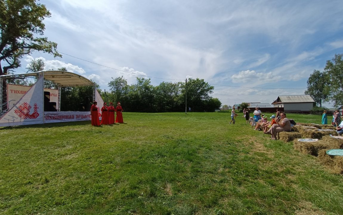 “ТИХВИНСКАЯ ЯРМАРКА” СОБИРАЕТ В РАДИЩЕВО ВСЁ БОЛЬШЕ ЛЮДЕЙ