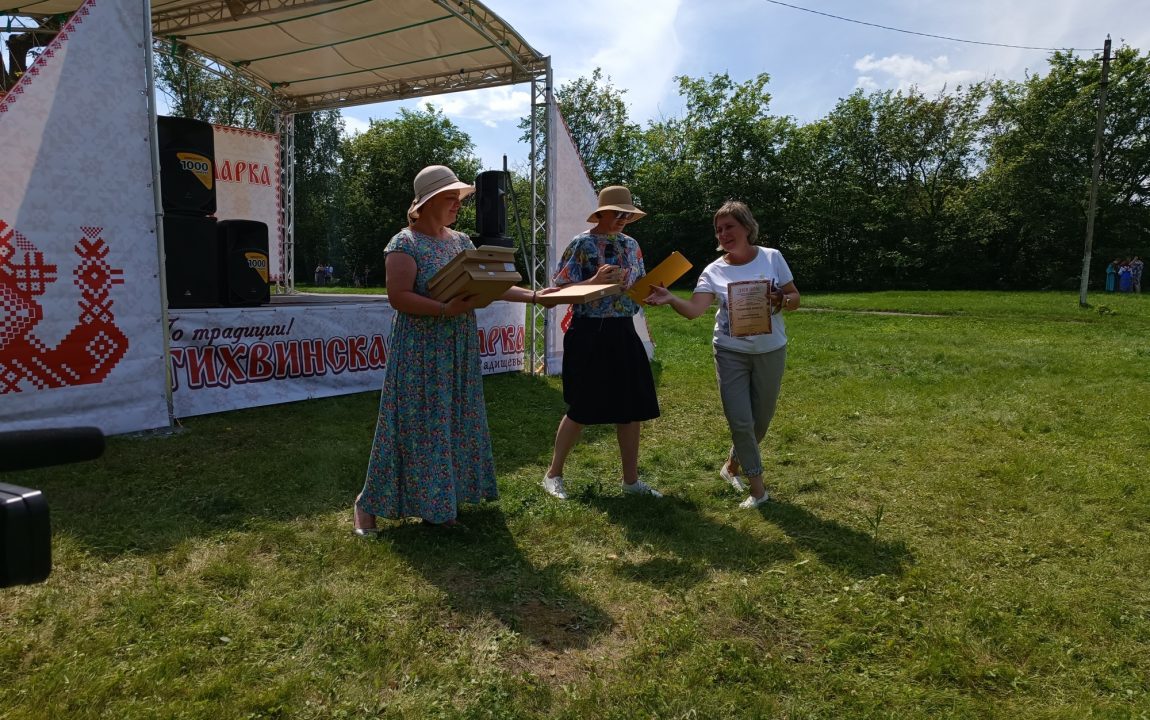 “ТИХВИНСКАЯ ЯРМАРКА” СОБИРАЕТ В РАДИЩЕВО ВСЁ БОЛЬШЕ ЛЮДЕЙ