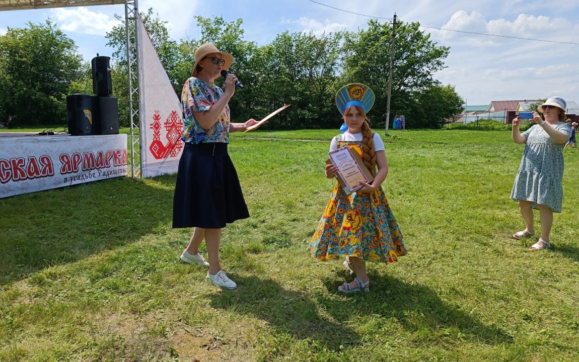 “ТИХВИНСКАЯ ЯРМАРКА” СОБИРАЕТ В РАДИЩЕВО ВСЁ БОЛЬШЕ ЛЮДЕЙ