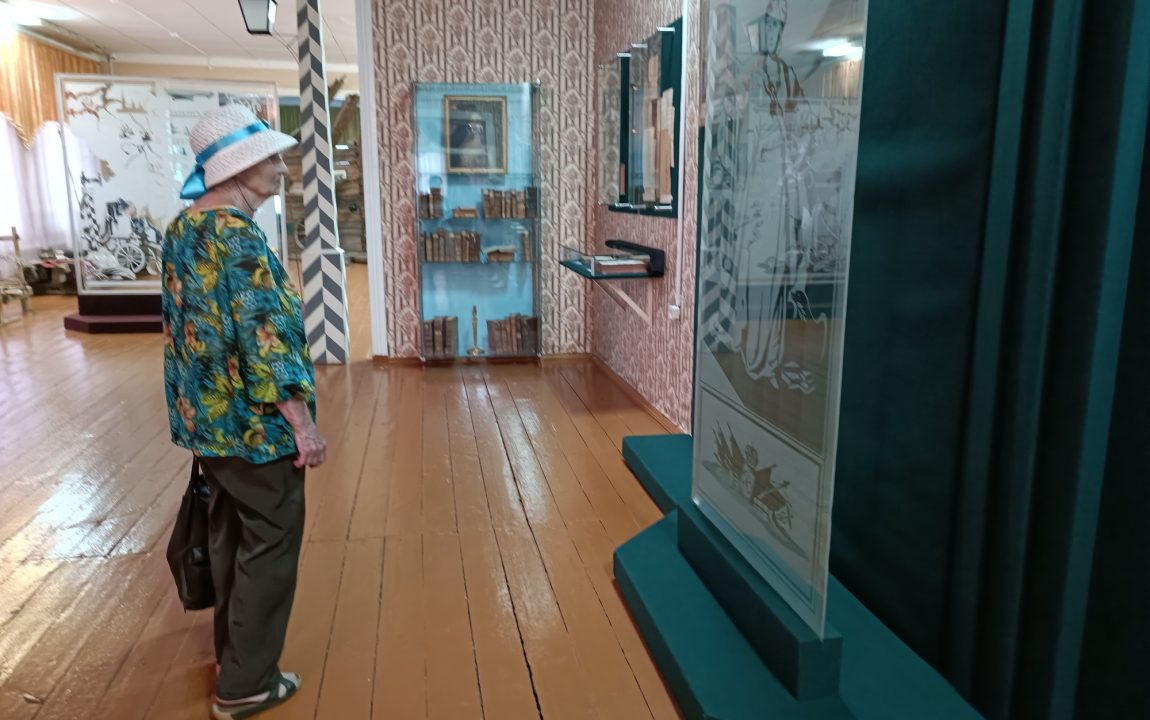 “ТИХВИНСКАЯ ЯРМАРКА” СОБИРАЕТ В РАДИЩЕВО ВСЁ БОЛЬШЕ ЛЮДЕЙ