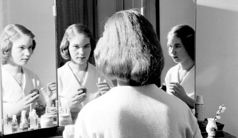 Рубрика «Сделано в СССР». Новости от хранителей: любимый всеми трельяж