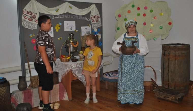 В музее А.Н. Радищева открылась выставка о трёх спасах