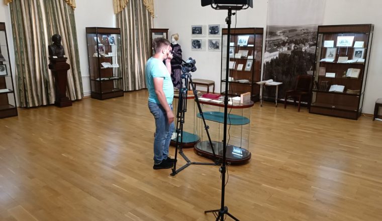 На выставке Литературного музея прошли съемки для Телеканала «Экспресс»