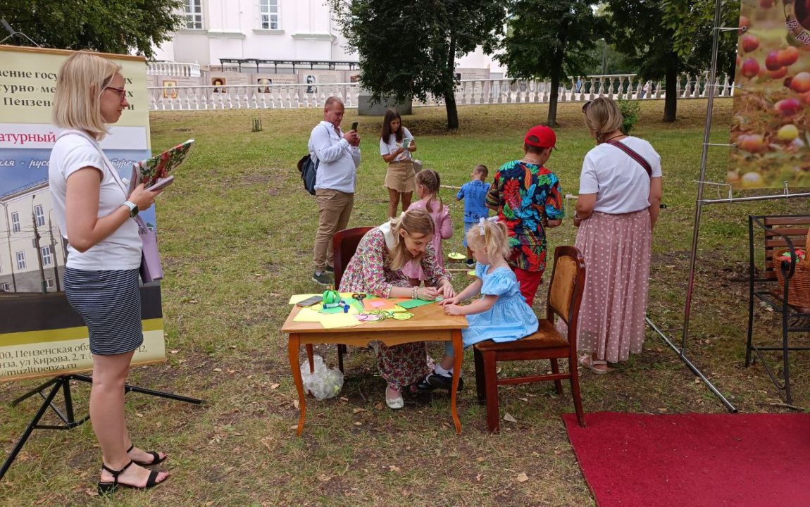 На празднике “Спас” свою площадку представил Литературный музей |  17.08.2023 | Пенза - БезФормата