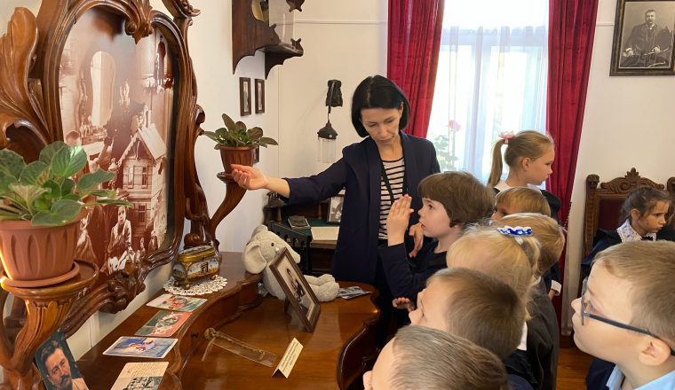 Наровчатским школьникам прививают любовь к животным в музее А.И. Куприна