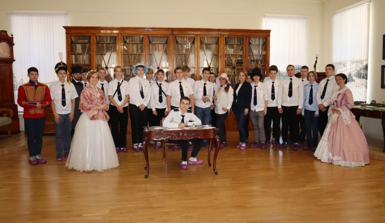 Студенты транспортного колледжа вдохновились «Литературными сюжетами»