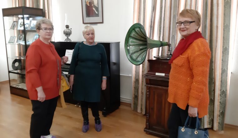 Литературный музей принимал гостей по проекту «Культура – пенсионерам»