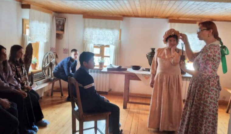 Театрализованная экскурсия «В гости к Марии Ивановне Белынской – на блины» прошла для гостей из Пензы