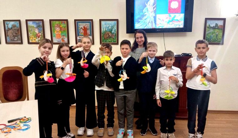 Юные гости соприкоснулись с народной мудростью в Литературном музее