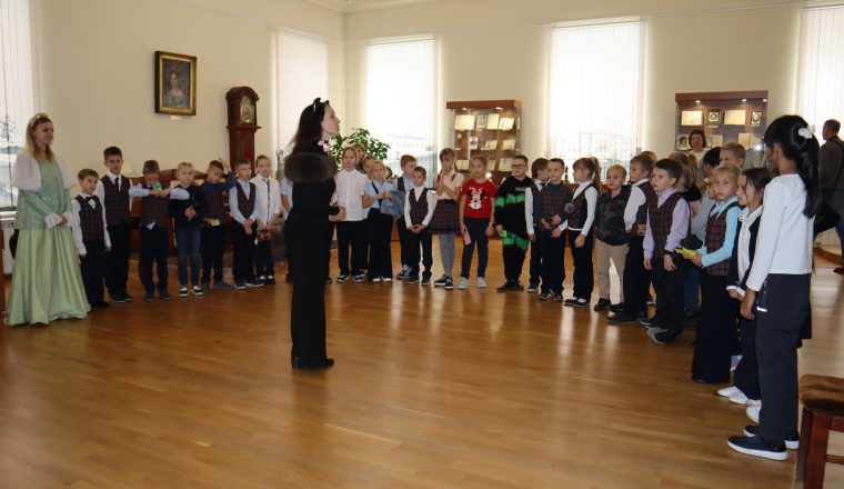 Школьники г.Пензы выбирают «Именины в Литературном музее»